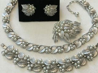 Trifari Pearl Rhinestone Necklace Bracelet Earring Brooch Pin Leaf Bride Vintage