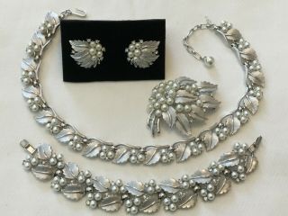 TRIFARI Pearl Rhinestone Necklace Bracelet Earring Brooch Pin Leaf Bride Vintage 2