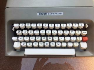 Vintage Olivetti Lettera 35i Portable Typewriter w/Bag & Box 3