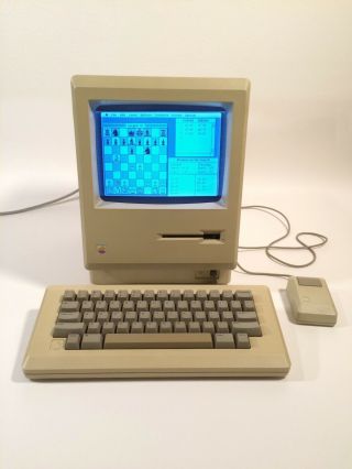 Vintage Macintosh 512k Computer,  Keyboard,  Mouse,  And Disks • Good