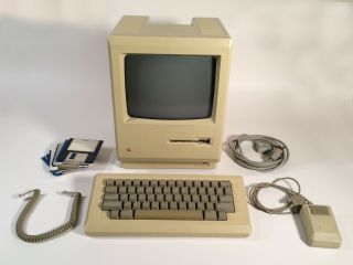 Vintage Macintosh 512K Computer,  Keyboard,  Mouse,  and Disks • Good 5