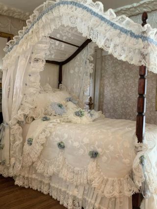 1988 Nellie Bell Miniature Dollhouse Artisan White Eyelet Lace Canopy Bed Pretty