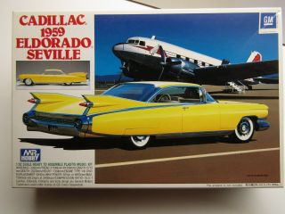 Gunze Sangyo Vintage 1:32 Scale 1959 Cadillac Eldorado Deville Model Kit -