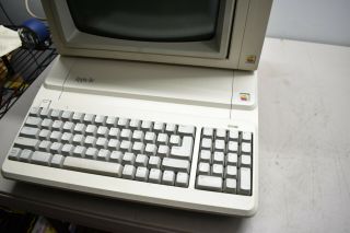 Vintage Apple IIe Computer & A2M6017 Monochrome Monitor - Powers On 5