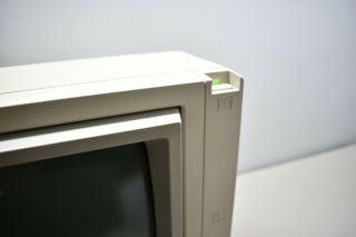 Vintage Apple IIe Computer & A2M6017 Monochrome Monitor - Powers On 7