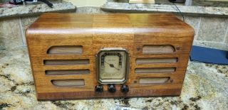 Philco 38 - 17t Vintage Tube Radio Restored And With Wood Cabinet