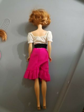VERY RARE 1971 EXCLUSIVE HAIR HAPPENIN ' S BARBIE WITH ACCESSORIES. 4