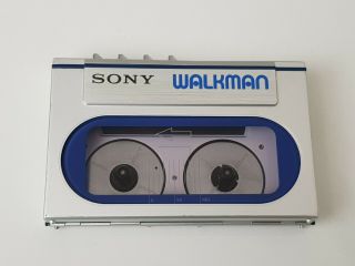 EXTREMELY RARE SONY WALKMAN PERSONAL CASSETTE PLAYER WM - 20 FULL METAL BODY 3