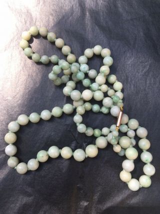 Antique 1920’s Graduated Celadon Green Jade Bead Necklace With Apple Green Flash 4
