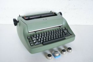 Vintage 1969 Ibm Selectric Typewriter Compact Model 1 I Rare Green