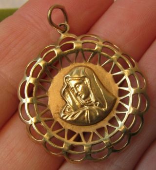 ESTATE VINTAGE 14K Yellow Gold Virgin Mary Charm Necklace Pendant 2.  9 g 6
