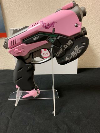 Rare D.  Va Gun Signed By Charlet Chung Overwatch