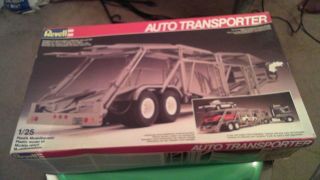 Revell Auto Transporter 1/25 Scale Model Kit 7424