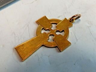 Vintage Solid 9ct Gold Iona Celtic Cross Pendant