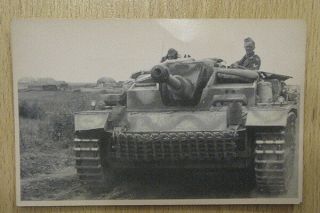 Photo World War Ii German Tank Stug Iii T - Iii Tank Man
