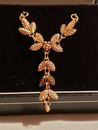Antique Vintage 10 Kt Gold Leafy Dangle Necklace
