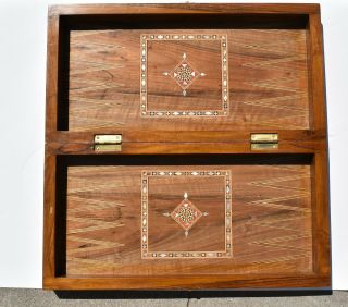 VINTAGE MOTHER OF PEARL & WOOD INLAY BACKGAMMON BOARD GAMES BOX 2