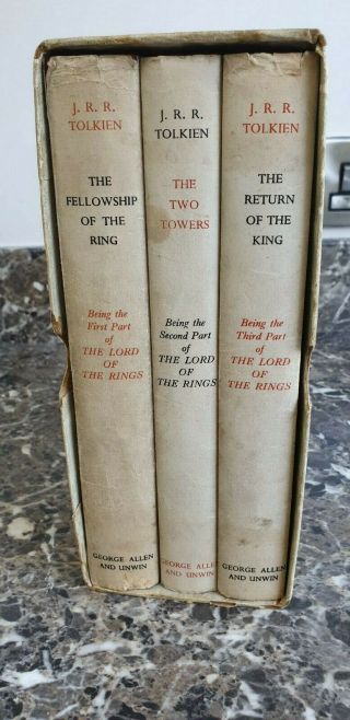 TOLKIEN: THE LORD OF THE RINGS - RARE 1st EDITION SET IN SLIPCASE 2