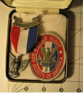 VINTAGE BSA Award Boy Scout Stange 5c Eagle Medal & Patch 2