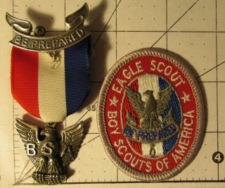 VINTAGE BSA Award Boy Scout Stange 6b Eagle Medal,  Case and Patch 4