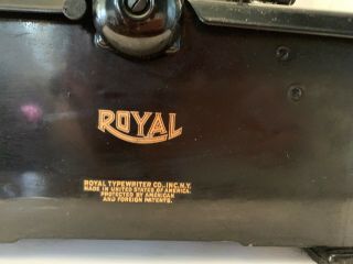 Vintage Royal Model 10 Typewriter With 4 Beveled Glass Sides Black 5