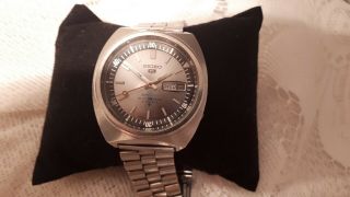 Rare Men/s Vintage Seiko 5 Sports Watch.  Model:6119 - 6023.  Serviced.  Dial