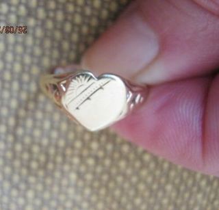Girls 9 Carat Gold Vintage Heart Shaped Sygnet Ring
