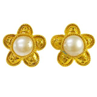 Authentic Chanel Vintage Cc Logos Imitation Pearl Earrings Clip - On 95a V03087