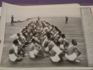 Wwii Ap Wire Photo 100 Japanese Prisoners Squat On U.  S.  Carrier Deck 6/22/45 921