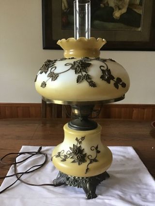 Vtg Gone With The Wind Electric Hurricane Parlor Lamp W/ Raised Flowers