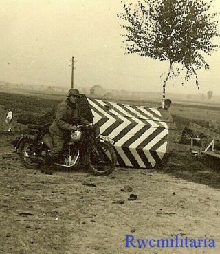 Best Wehrmacht Soldier On Motorcycle (wh - 137508) By Wrecked Polish Guard Shack