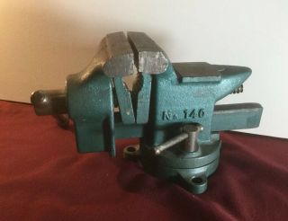VINTAGE LITTLESTOWN NO.  140 BENCH VISE WITH PIPE JAWS 2