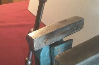 VINTAGE LITTLESTOWN NO.  140 BENCH VISE WITH PIPE JAWS 6