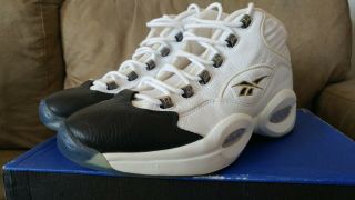 Men ' s 11 Vintage White & Black Allen Iverson Question Shoes Box 3