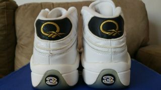 Men ' s 11 Vintage White & Black Allen Iverson Question Shoes Box 6