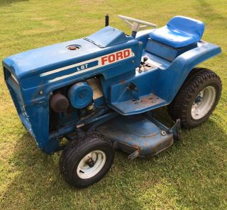 Vintage Ford Lgt 100 Lawn And Garden Tractor With 42 " Deck