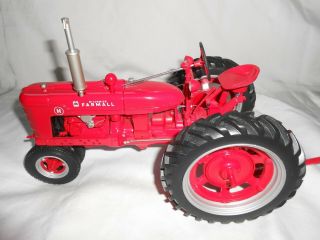 1/12th Scale Vintage Franklin Farmall Model H Tractor & Flareside Wagon 2