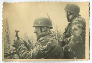 German Wwii Archive Photo: Airborne FallschirmjÄger Soldiers