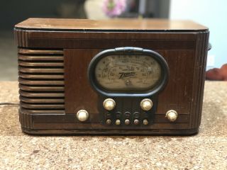 Vintage Zenith 6 - S 320 Broadcast & Shortwave Tube Radio -