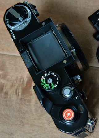 Nikon RARE F2SB BODY MINTY 1977 BLACK Pro Level 35mm Camera DP - 3 Finder 9