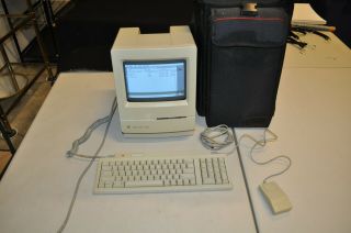 Vintage Apple Macintosh Classic Computer M1420 With Keyboard & Mouse - 1991