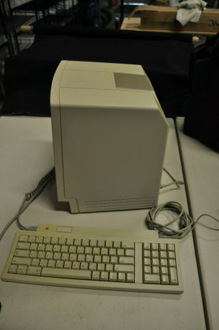 Vintage Apple Macintosh Classic Computer M1420 with Keyboard & Mouse - 1991 5