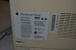 Vintage Apple Macintosh Classic Computer M1420 with Keyboard & Mouse - 1991 7