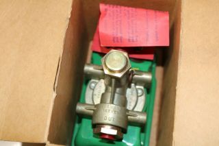 NOS Vintage Stewart Warner Electric Fuel Pump 6v Volt Model D - 220 - A 6