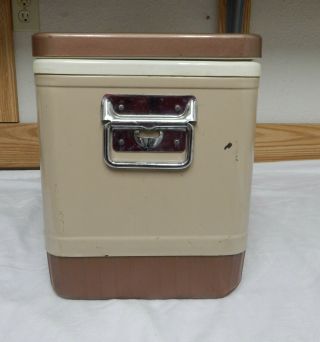 VINTAGE COLEMAN 1960 ' S RARE BROWN TAN ICE COOLER BEVERAGE SMALL FOOD CHEST 6