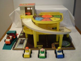 Vintage Fisher Price Parking Ramp Service Center 930 5