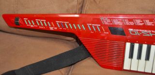 Vintage Red Yamaha Keytar SHS - 10 FM Digital Keyboard With Midi & Strap 7