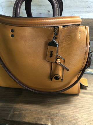 COACH Rogue Bag Glove tanned Pebbled Leather 20315 Butterscotch Handbag RARE 2