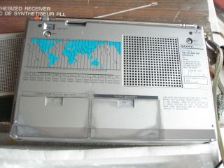 Sony ICF - 2002 AM FM SW Shortwave Radio PLL Portable Synthesized Receiver vintage 3