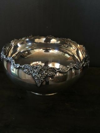 Vintage Silver Plate Bowl 9  Round Baroque By Wallace Very Good Conditn